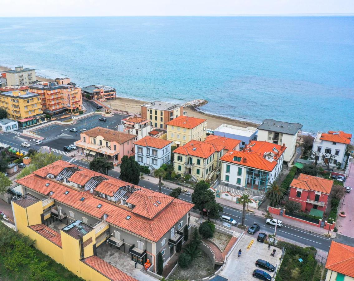 Апартаменты Casa Aurea Tre Posti Letto A 30 Metri Dal Mare Сан-Винченцо Экстерьер фото