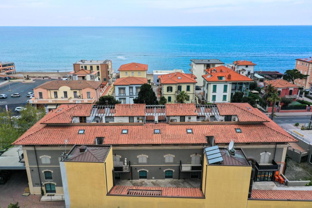 Апартаменты Casa Aurea Tre Posti Letto A 30 Metri Dal Mare Сан-Винченцо Экстерьер фото